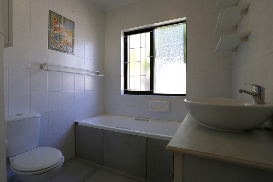 To Let 4 Bedroom Property for Rent in Tokai Western Cape